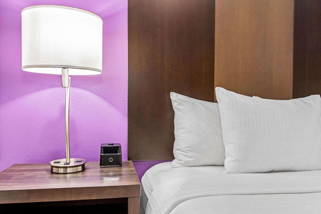 La Quinta By Wyndham Lubbock South Hotel Bagian luar foto