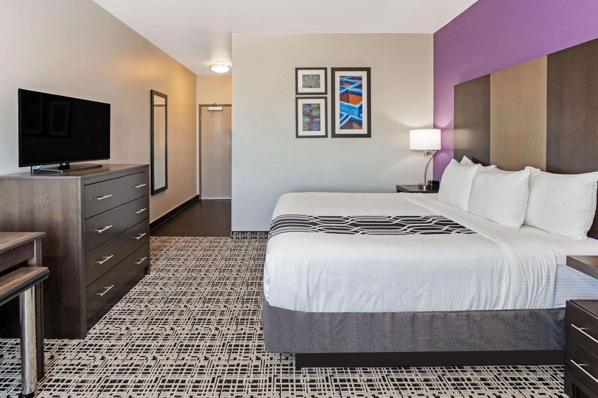 La Quinta By Wyndham Lubbock South Hotel Bagian luar foto