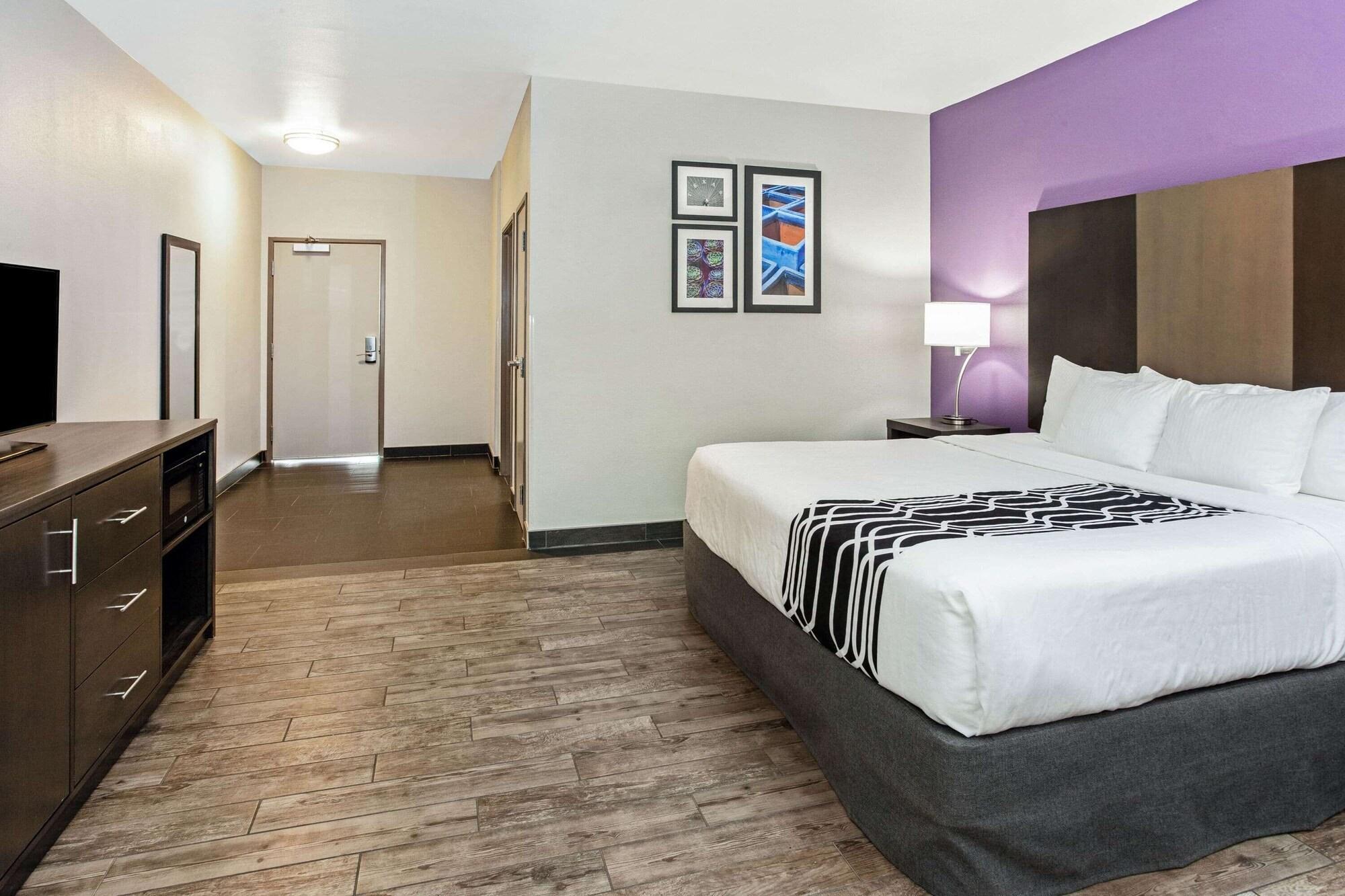 La Quinta By Wyndham Lubbock South Hotel Bagian luar foto