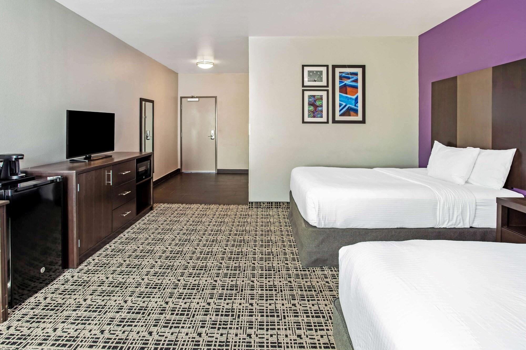 La Quinta By Wyndham Lubbock South Hotel Bagian luar foto
