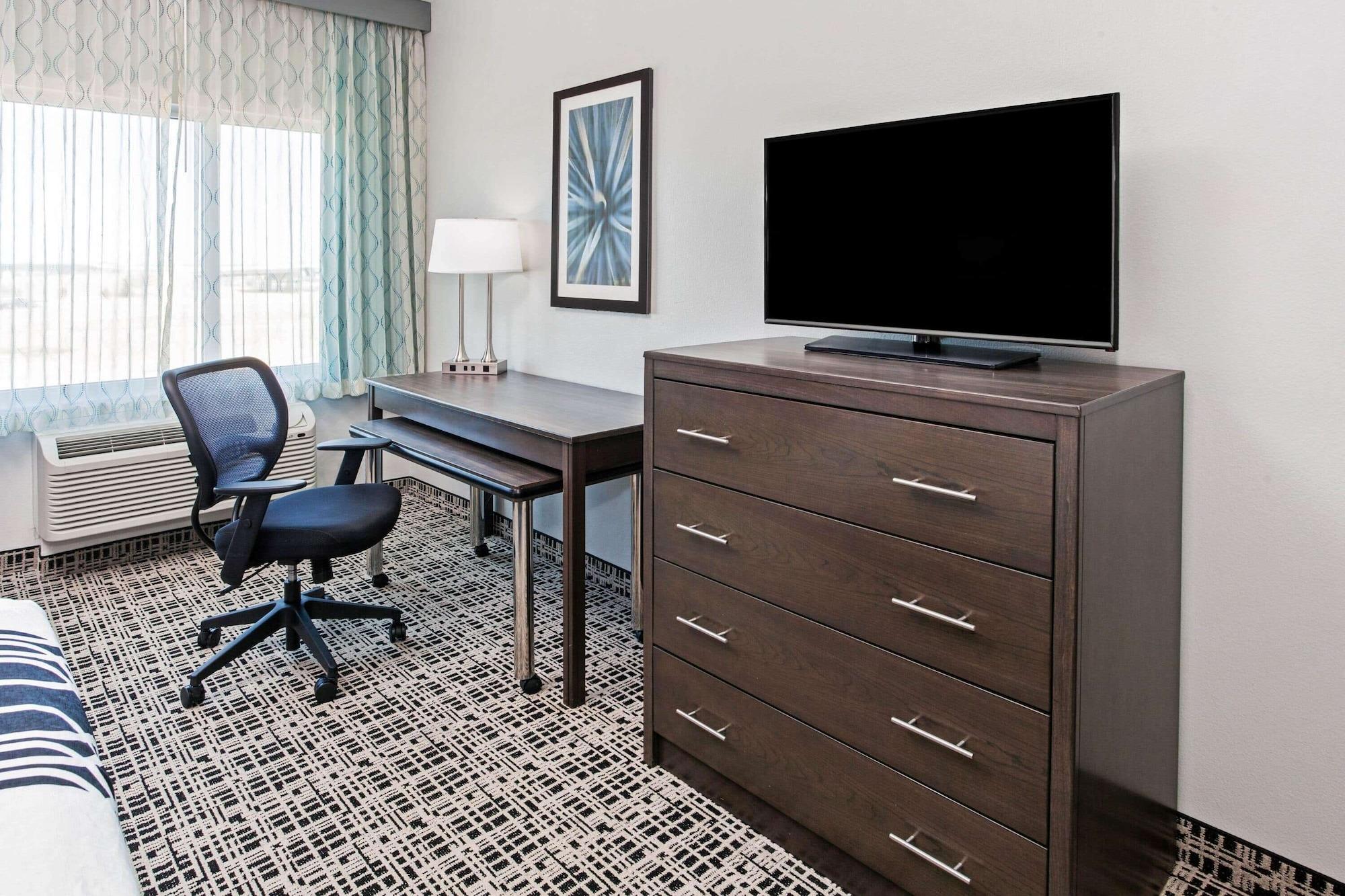 La Quinta By Wyndham Lubbock South Hotel Bagian luar foto