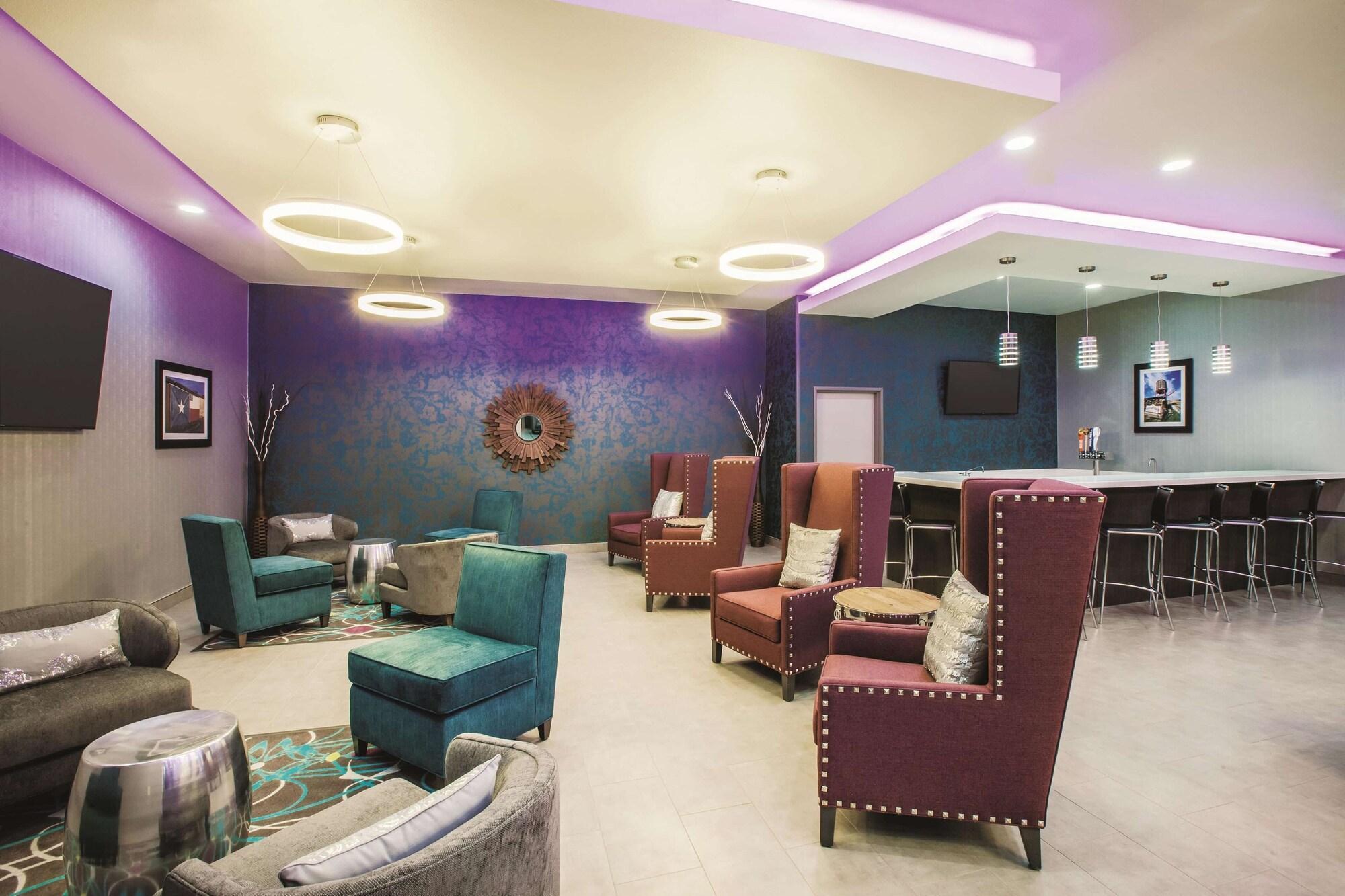 La Quinta By Wyndham Lubbock South Hotel Bagian luar foto