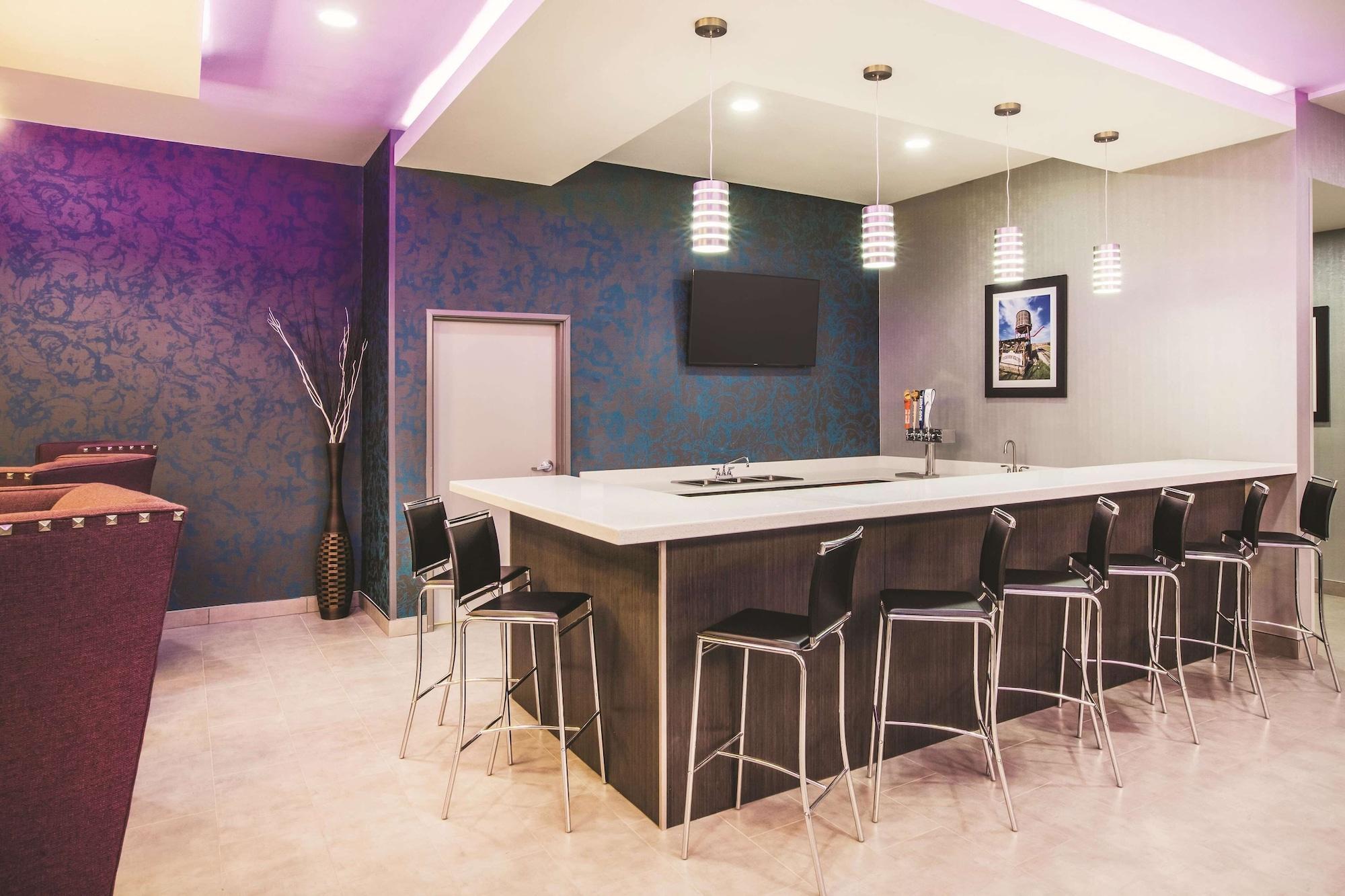 La Quinta By Wyndham Lubbock South Hotel Bagian luar foto