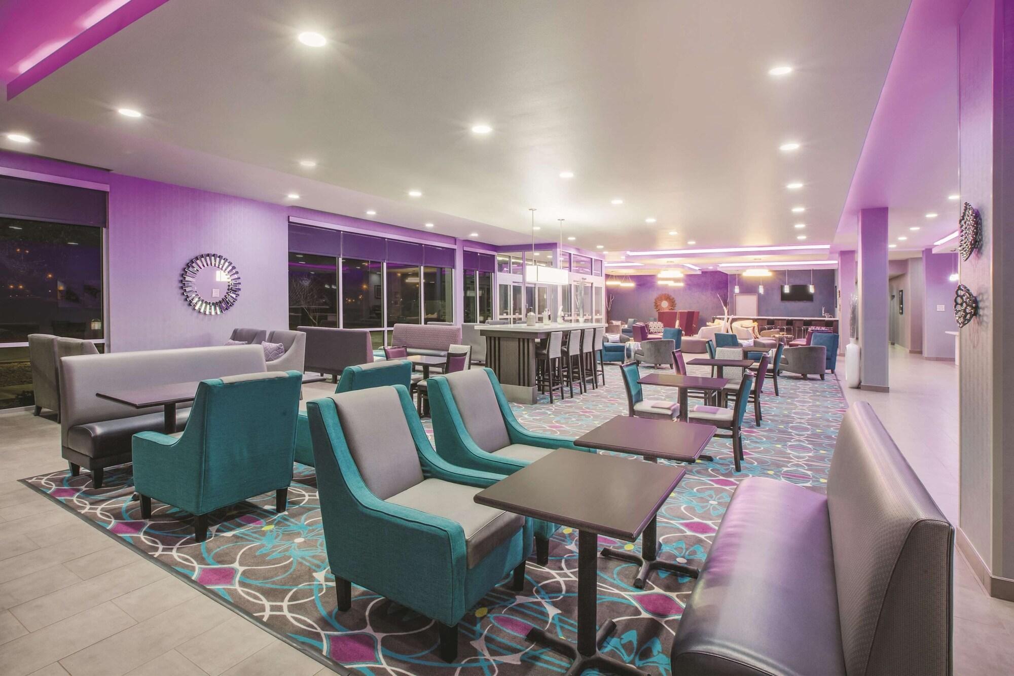 La Quinta By Wyndham Lubbock South Hotel Bagian luar foto
