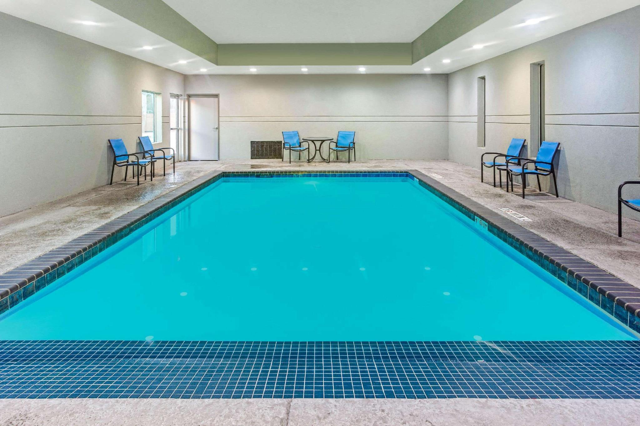 La Quinta By Wyndham Lubbock South Hotel Bagian luar foto
