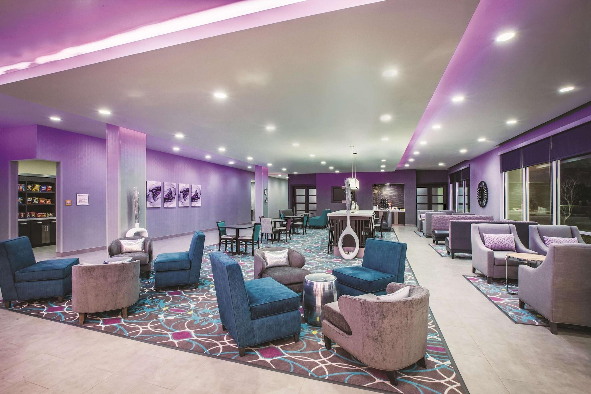 La Quinta By Wyndham Lubbock South Hotel Bagian luar foto