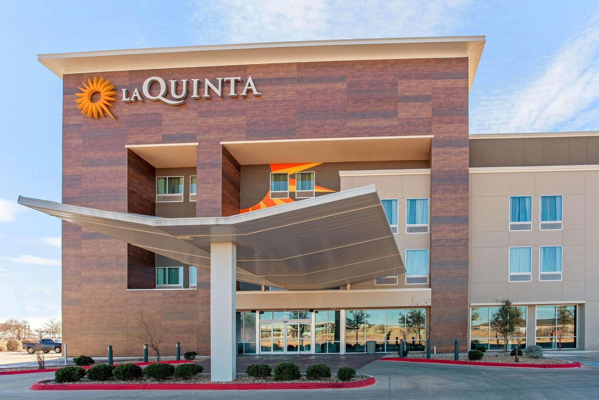 La Quinta By Wyndham Lubbock South Hotel Bagian luar foto